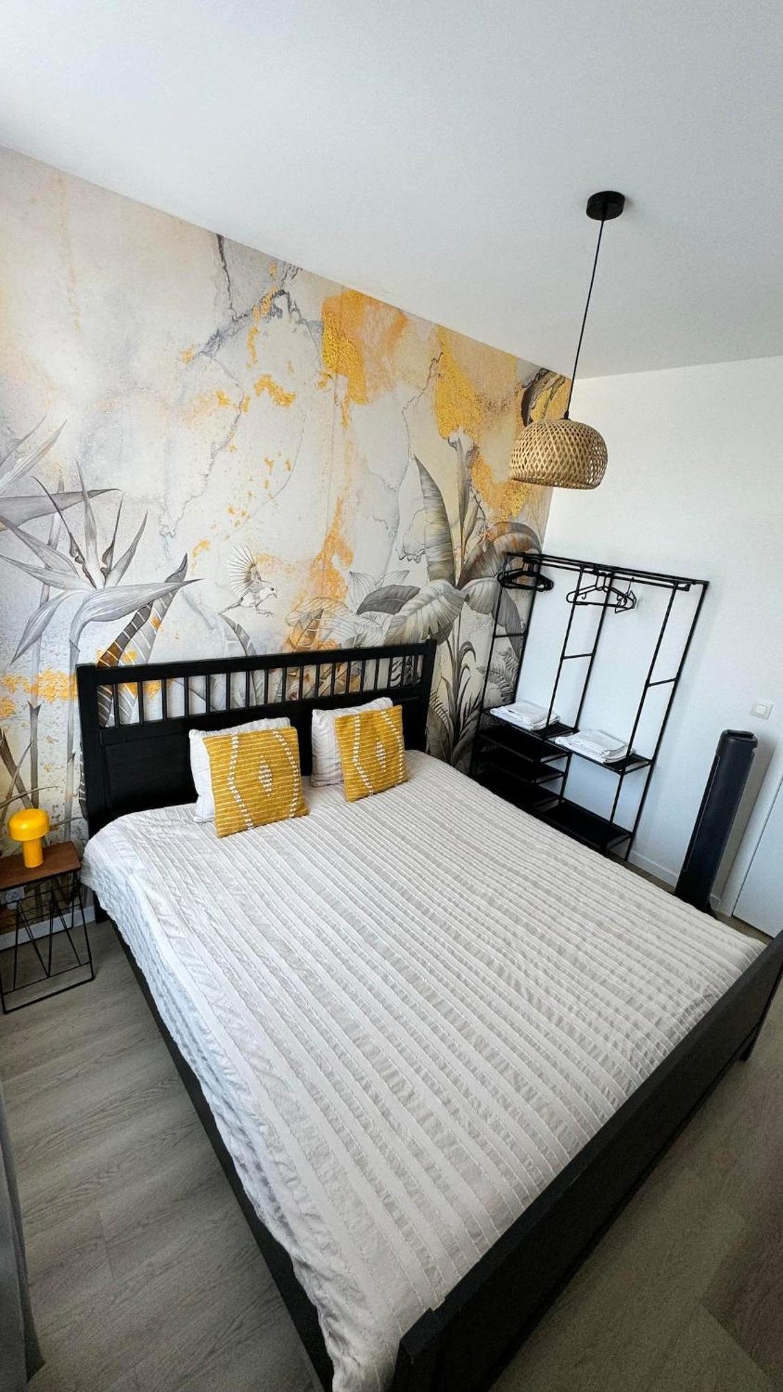 Charming Place In Ideal Near The Metro
